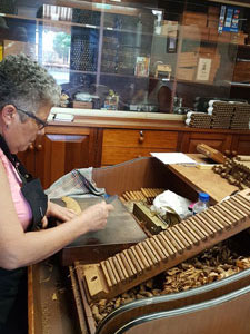 Rollen der Zigarren in La Palma