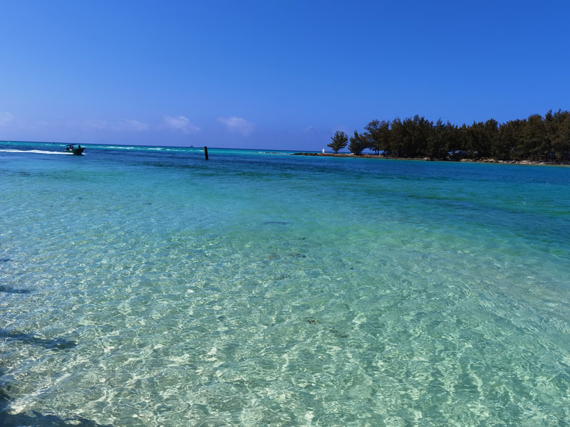 glasklares Wasser der Bahamas
